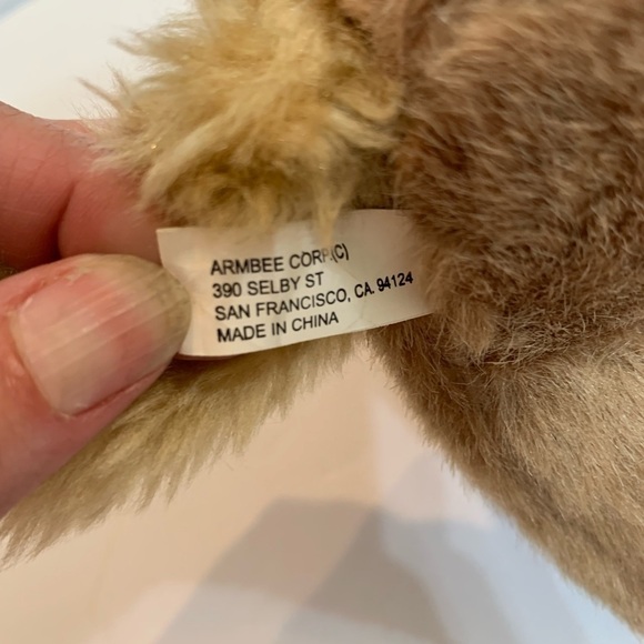 Armbee  Corp cocker spaniel sitting dog with ladybug on nose 8" plush - Picture 3 of 7